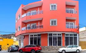 Apartamentos La Aldea Suites